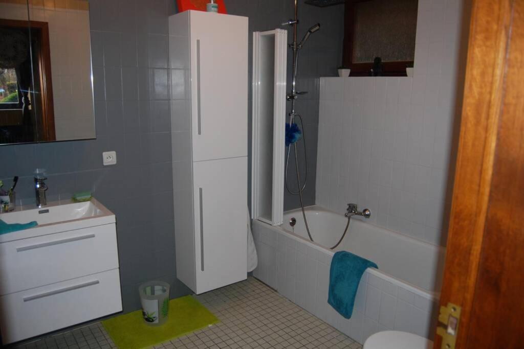 Week-end détente pour 4 pers. , piscine , jacuzzi Gouvy Exterior foto